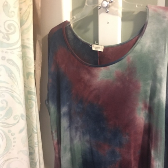 Short dress - Picture 1 of 1